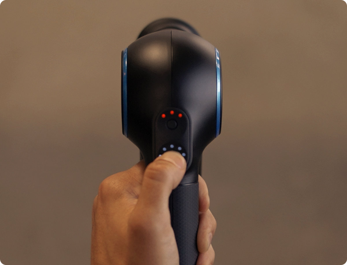 Přizpůsobitelná masáž Theragun Prime Plus